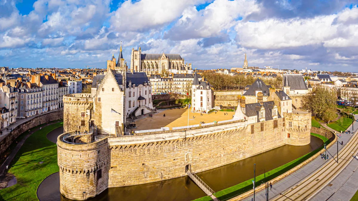Flights from Nantes